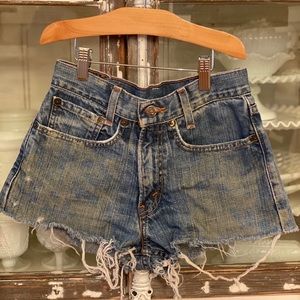 Vintage Levi’s denim shorts